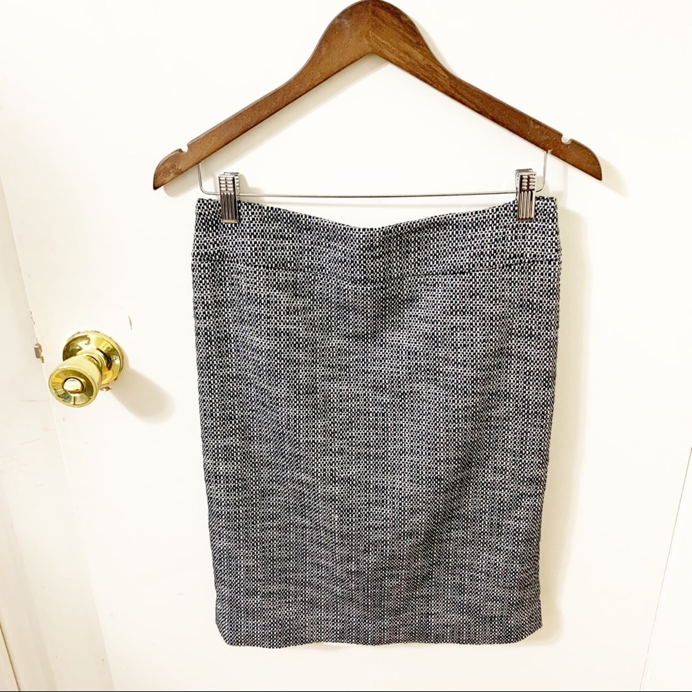 🎁 Ann Taylor Loft texture black white pencil skirt 6